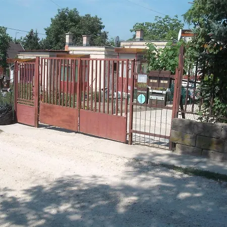 Beck Panzio With Pool Bed & Breakfast Erd